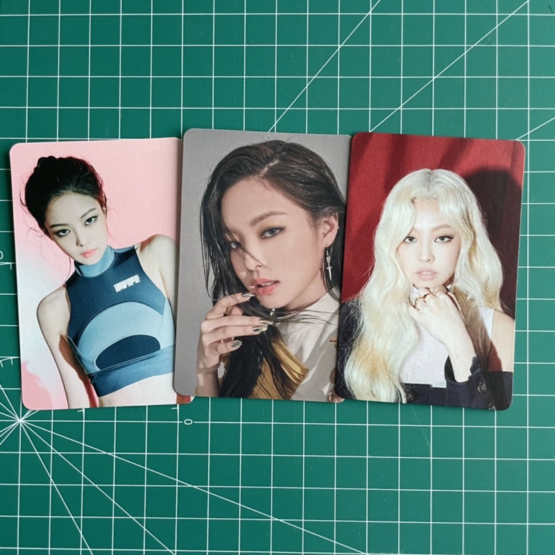 Blackpink Jennie - samsung grey/red/pink photocard pc