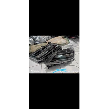 Headlamp lampu depan toyota rush