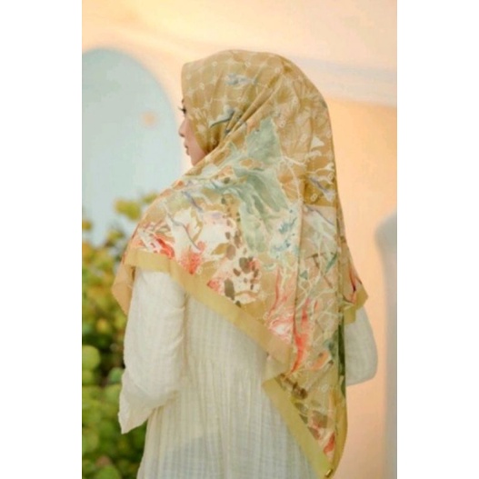 BUTTONSCRAVES Xanadu XL in Honey