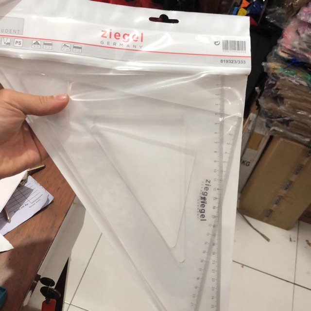

Segitiga no 12 Ziegel 23/33 cm ( baru masuk september 2024 500 karton)