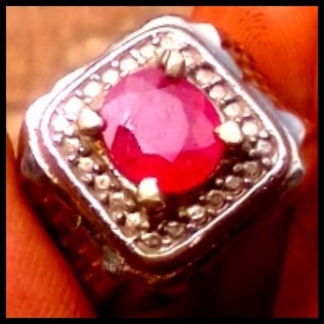 Natural Red Ruby Asli Alam Kwalitas Super Kilau HQ