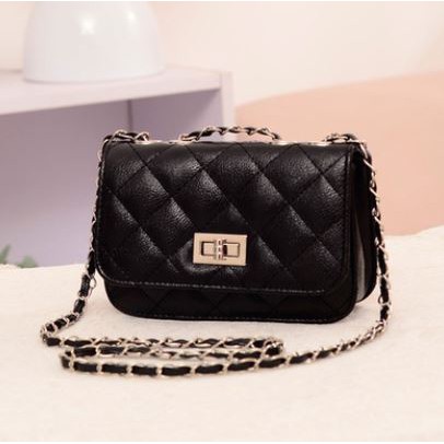 TAS SELEMPANG MALEA TA006B5 SLING BAG RANTAI WANITA KULIT HITAM IMPORT MURAH FASHION PREMIUM BATAM