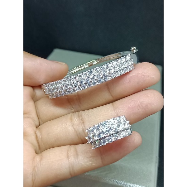 Gelang+cincin replika diamond Eropa baris tiga, tdk berkarat,tdk gampang luntur,mata premium zircon