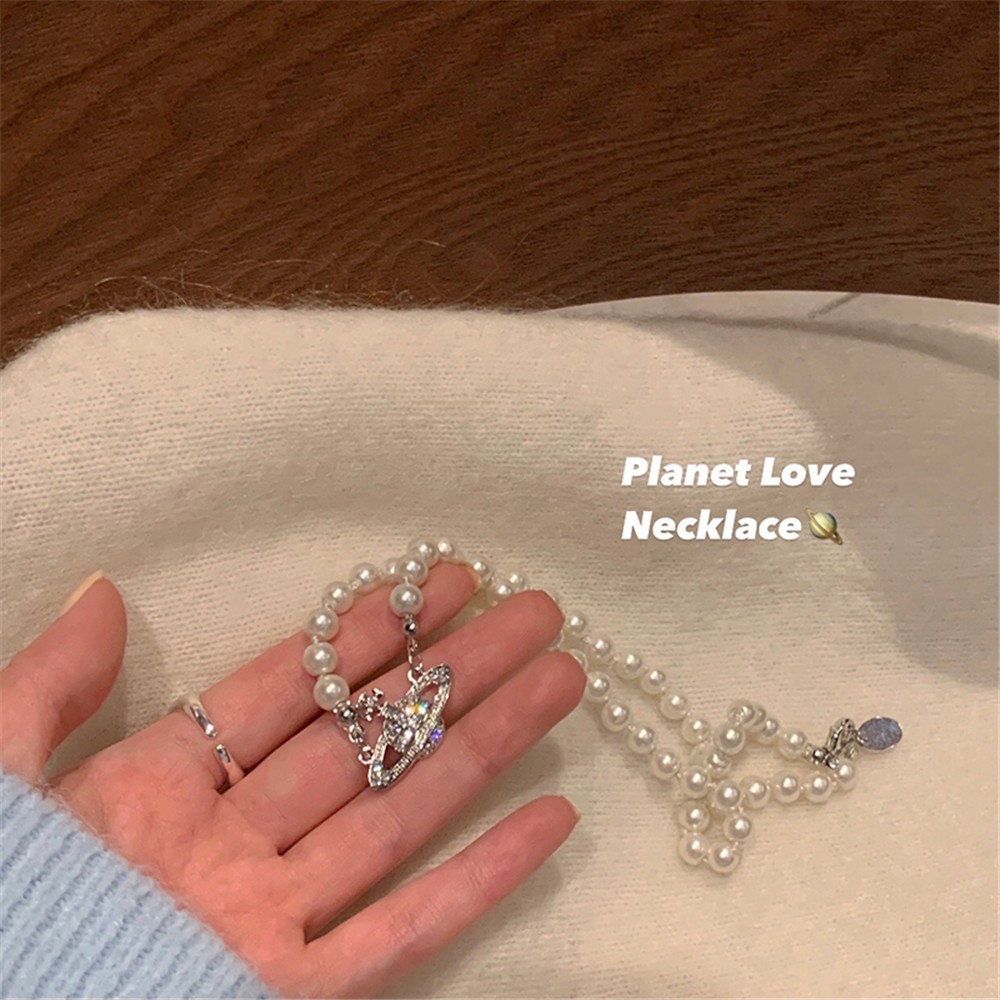 Kalung Choker Rantai Pendek Hias Mutiara Planet Gaya Retro Untuk Wanita