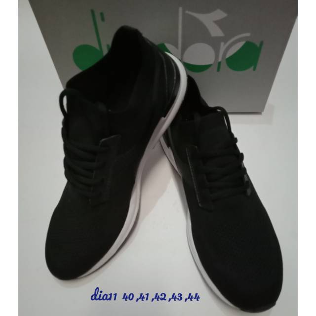 Sepatu Diadora Pria Leranzo Black