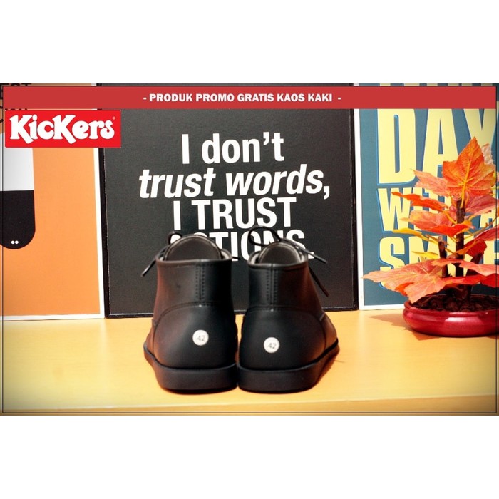 Sepatu kickers boots casual pria hitam