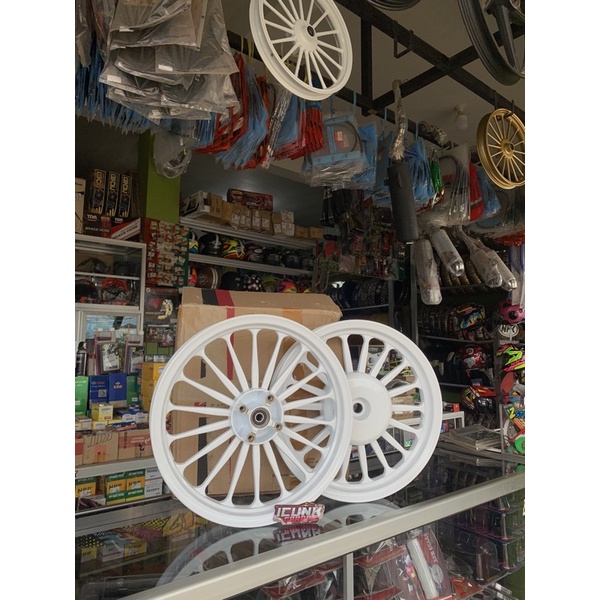 velg Vrossi venom gallaxy 2 copy daytona copy dt palang 18 MIO vario 125/150 HONDA vario 110 scoopy 