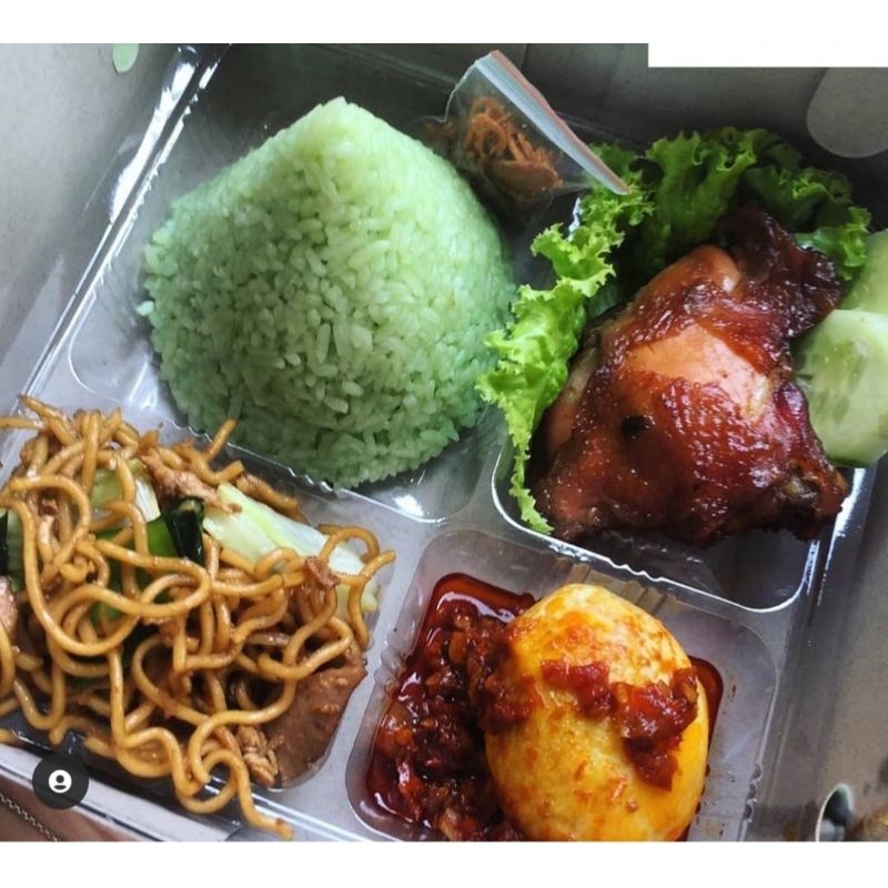 

Nasi Box isi 4 Tumini Halal Enak Murah Free Stiker