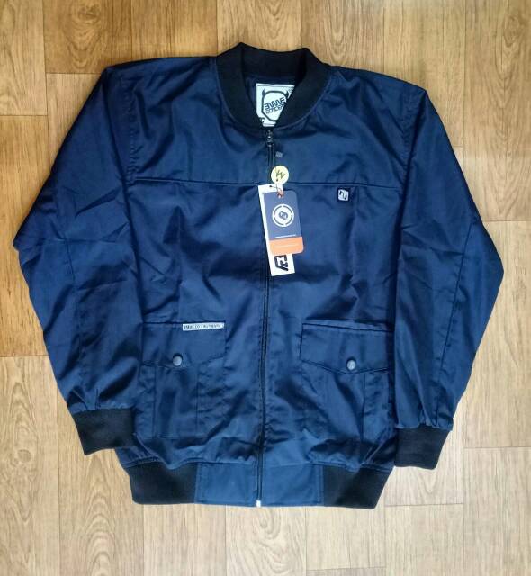 Jaket EMWE.CO