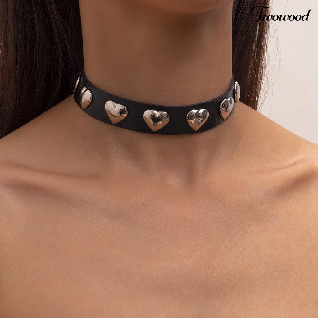Kalung Choker Leher Bahan Kulit Imitasi Adjustable Desain Hati Gaya Gothic Untuk Wanita