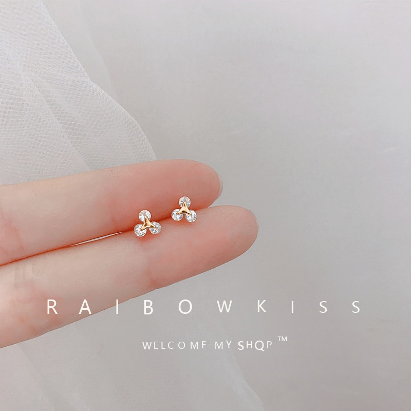 925 Perak Jarum Segitiga Kristal Mini Ear Studs Baru Musim Panas Emas Geometris Anting-Anting Mahasiswa Wanita Anting-Anting