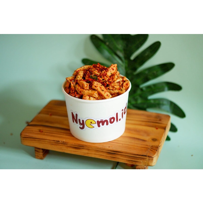

basreng ,keripik kaca,usus,cimol