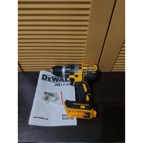 DEWALT DCD 796 D2 HAMMER DRILL UNIT ONLY