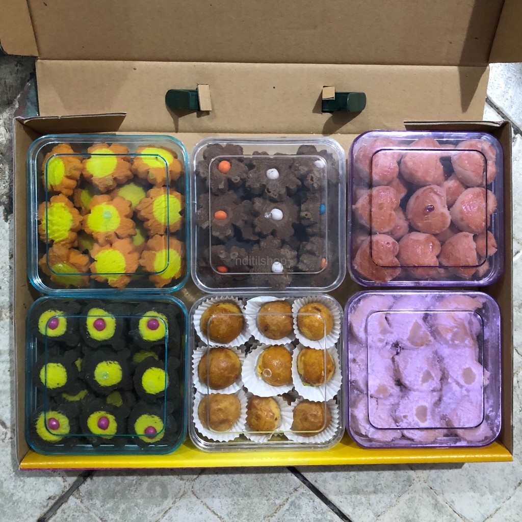 

PARCEL KUE KERING NAYLA COOKIES HALAL READY STOCK SPESIAL LEBARAN