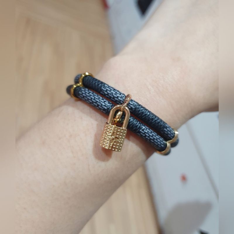 Promo Gelang Kulit Premium Quality Motif elv. Tidak karatan Bracelet Branded Band import Premium Quality Anti karat Gelang tangan kulit fashion 8827