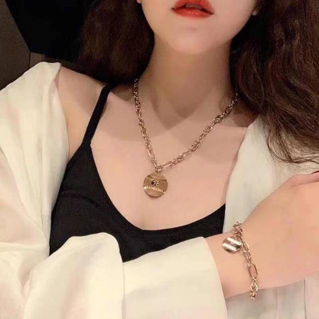 Kalung Liontin / Kalung Titanium Anti Karat / Kalung Wanita / Kalung Cewek Best Seller Korean Style