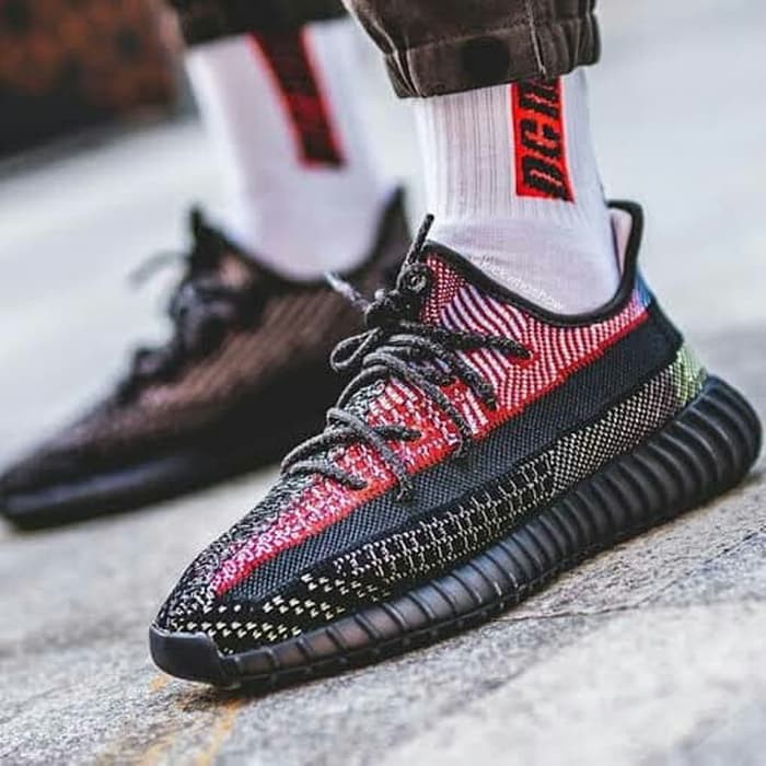 harga yeezy boost 350 v2 yecheil