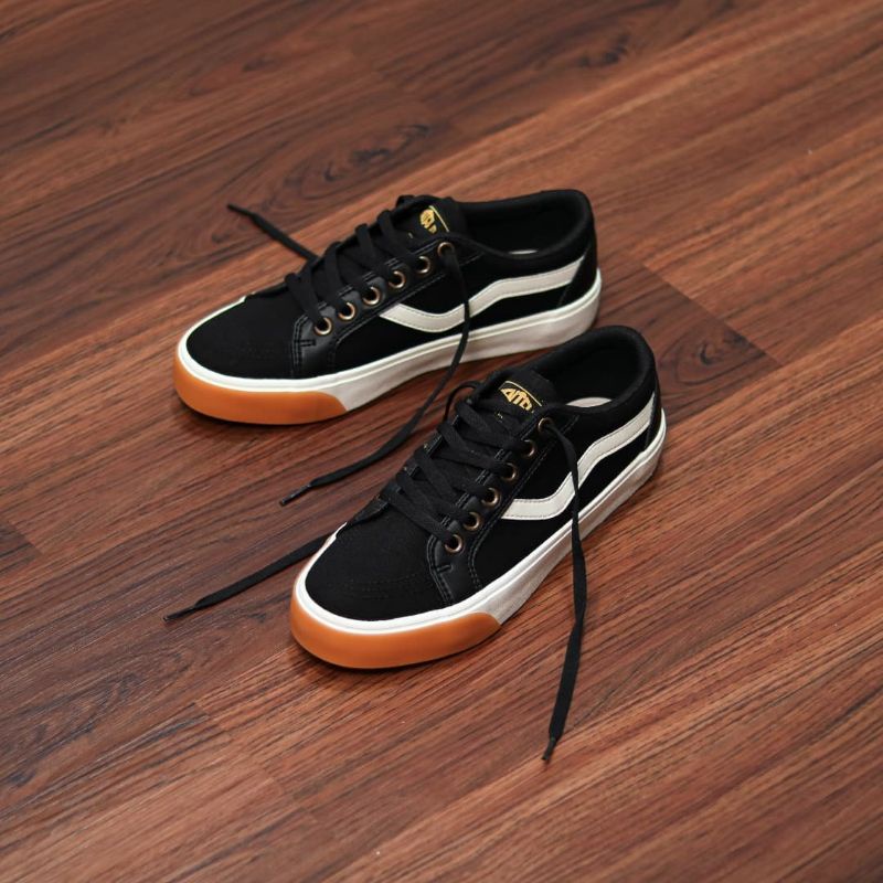 Ventela Republic Gum Black Low Original 100%