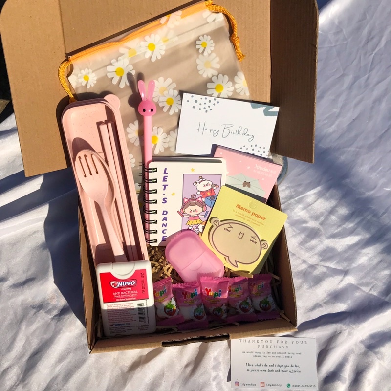 

[KDW141] GIFT BOX RANDOM KADO CEWEK KADO GRADUTION HAMPERS