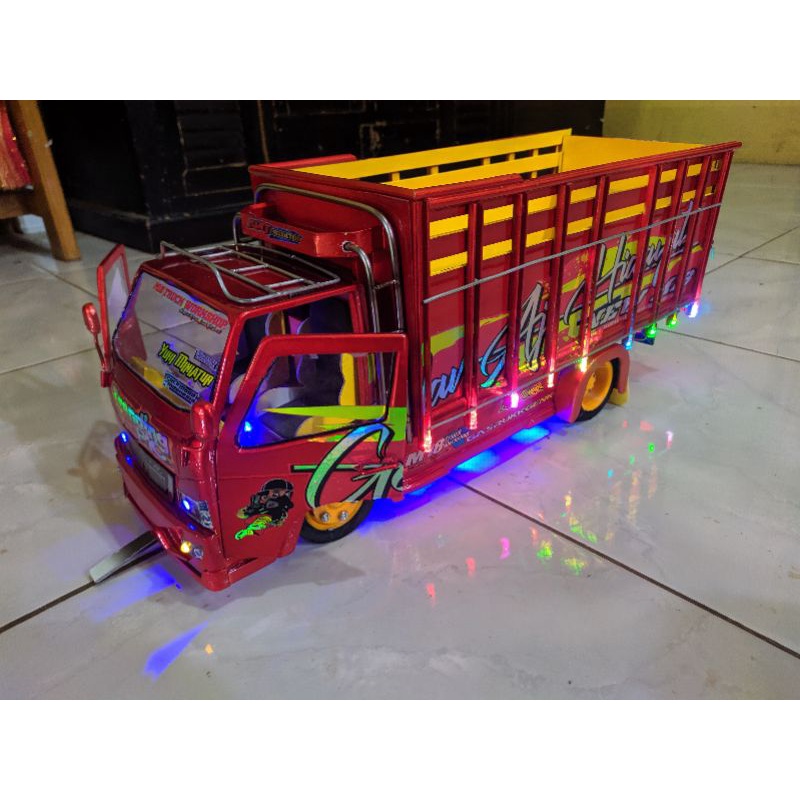 MINIATUR TRUK OLENG PVC TRENDING TOPIC FULL LAMPU READY STOK, PESAN LANGSUNG KIRIM