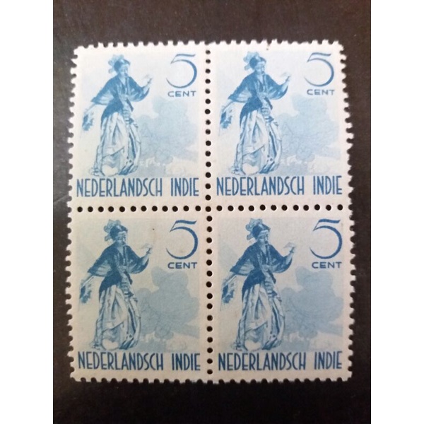 

Perangko Nederlandsch Indie 1941 - 1945 Tarian Daerah Seri 1 5 Cent Blok 4 Mint