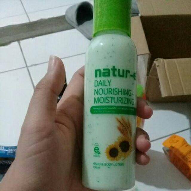 Medan Termurah Nourishing Moisturizing Lotion Natur-E Daily