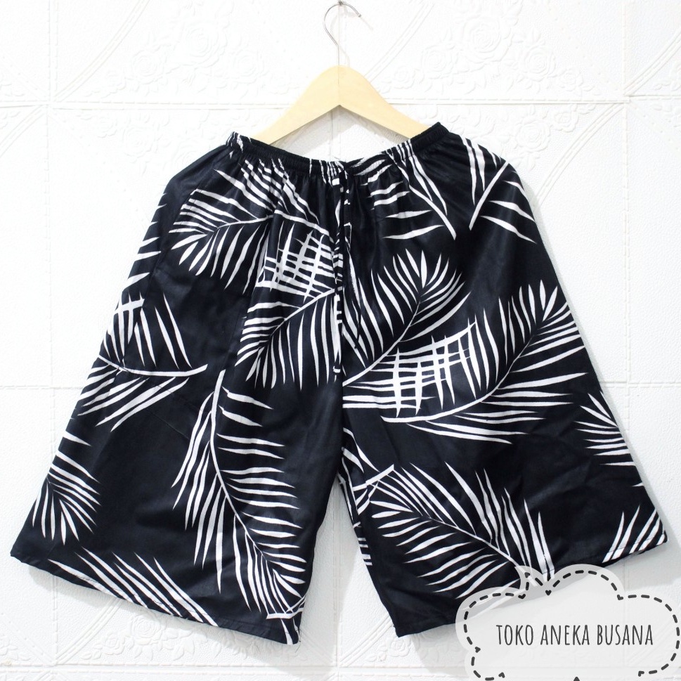 Celana Pendek Wanita Dewasa Jumbo 3/4