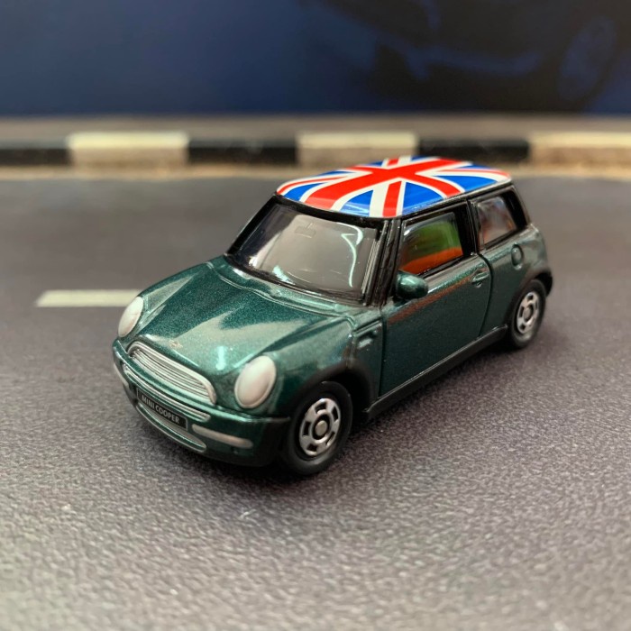 Tomica Mini Cooper Selection - Union Jack - Base Besi - Made in China