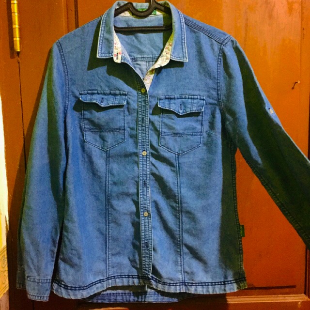 Point one- Kemeja jeans wanita