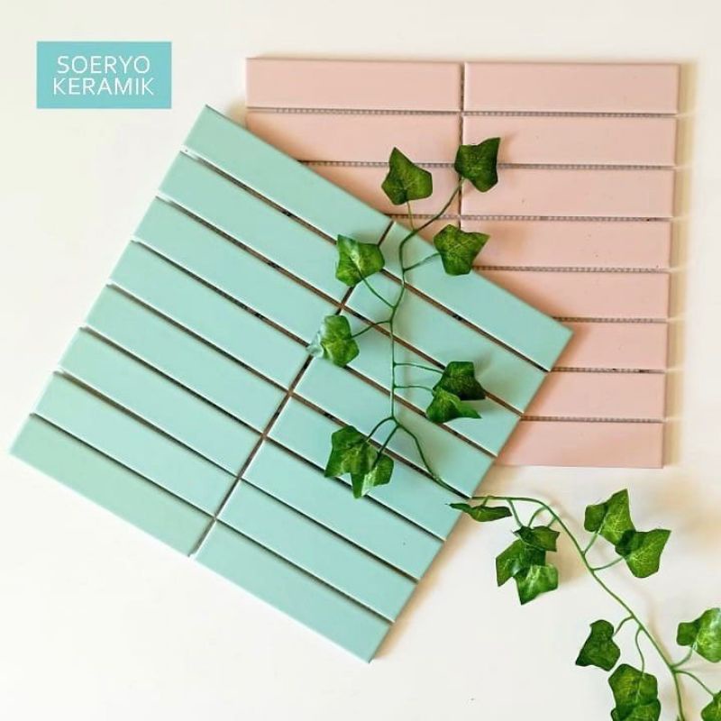 Keramik Dinding Kamar Mandi / Dapur Liner uk. 29,5x28 cm