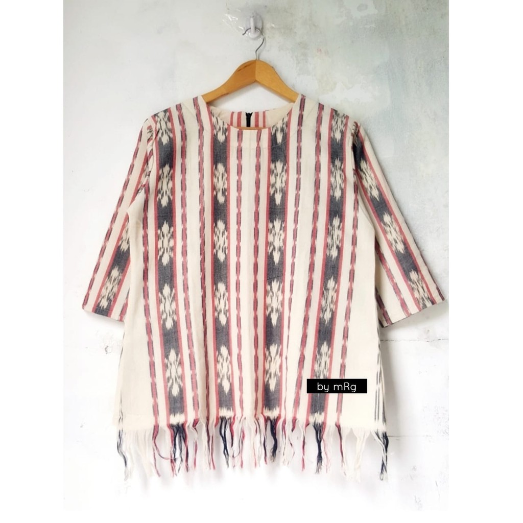 ATASAN BATIK TENUN SOLO,BLUS TENUN SIMPLE WHITE,BLUS BATIK WANITA KANTOR