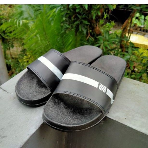 sandal selop pria dan wanita dewasa motif garis ukuran 38/43