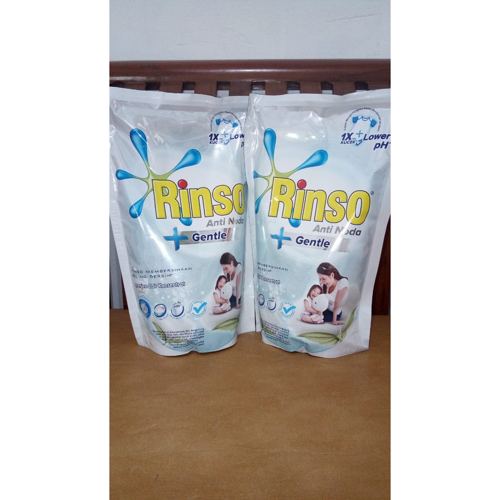 RINSO Gentle Deterjen Cair 700 ML