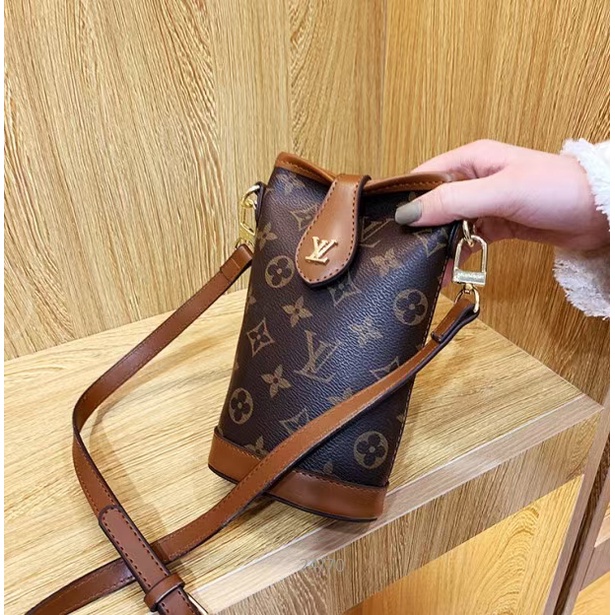 L¤uis Vuitton Mini Phone Bag 8917 (Free+ Bubble Wrap+ Dustbag+NoSeri)