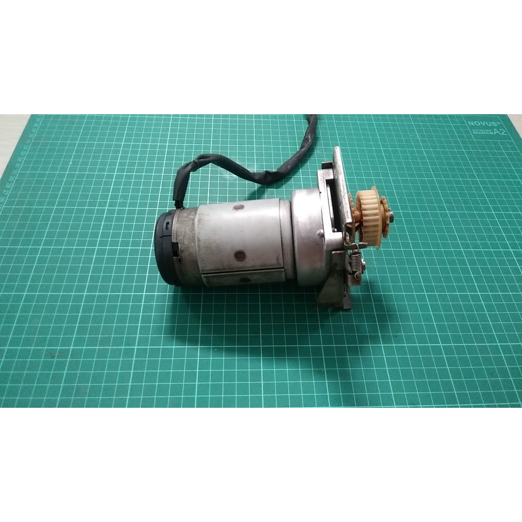 Motor Dc DGM-3520-2A DC19v 204 RPM TOSHIBA JAPAN