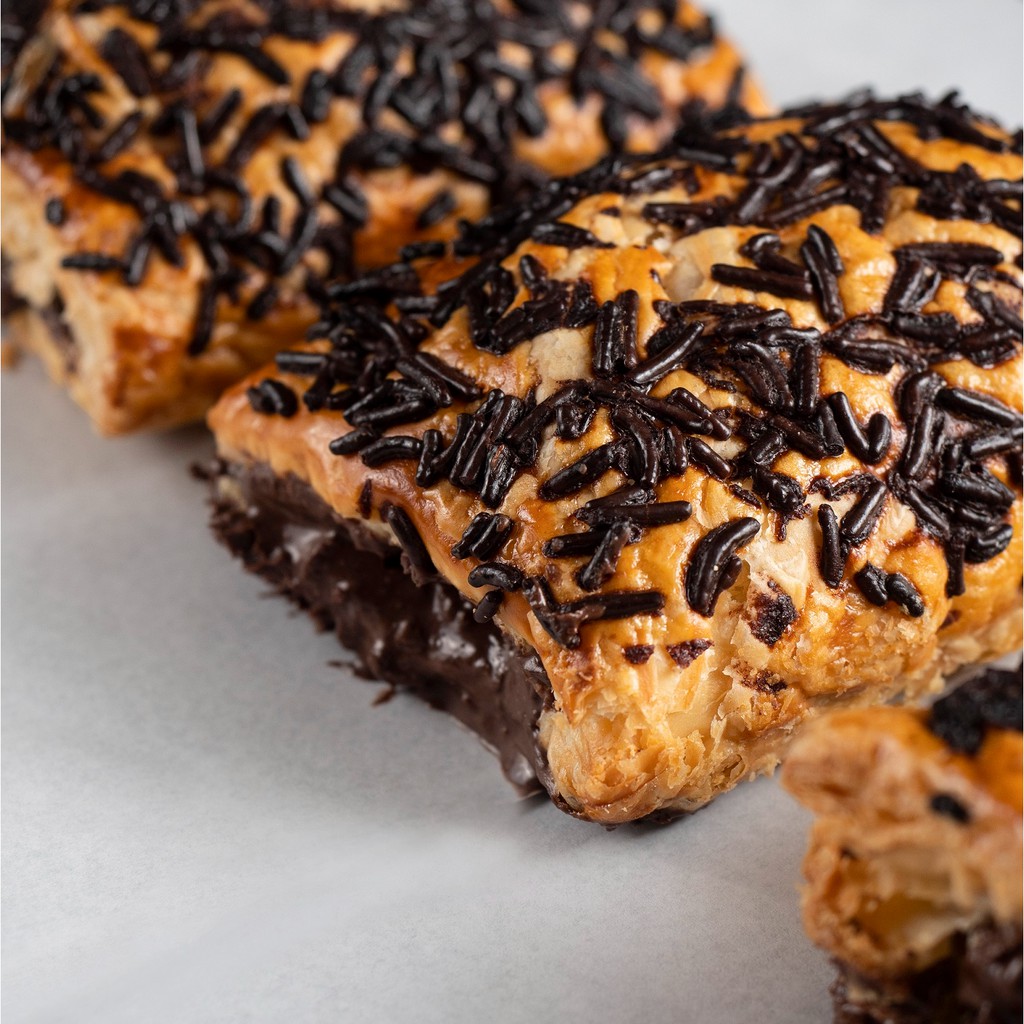 

Molten Chocolate 10 pcs - Wholesale Pastry | Supplier UMKM | Supplier Cafe