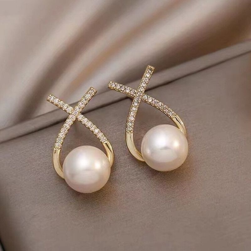 Anting Mutiara Desain Tulisan Hello Gaya Retro Untuk Wanita