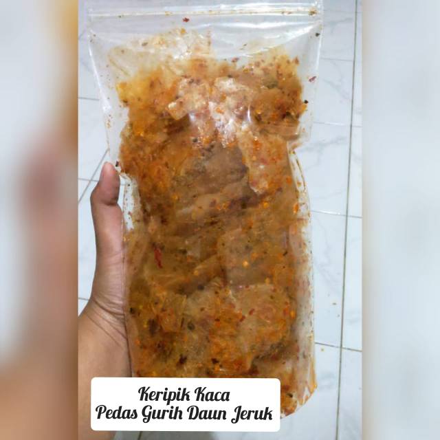 

Kripik kaca pedas gurih daun jeruk