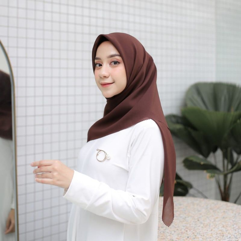 Hijab Segi Empat Laser Cut Bella Squere premium/Kerudung Segi Empat polos lasercut-3
