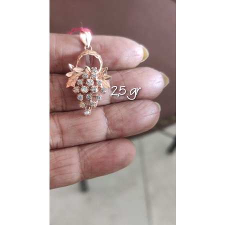 Berlian Medan Liontin Anggur