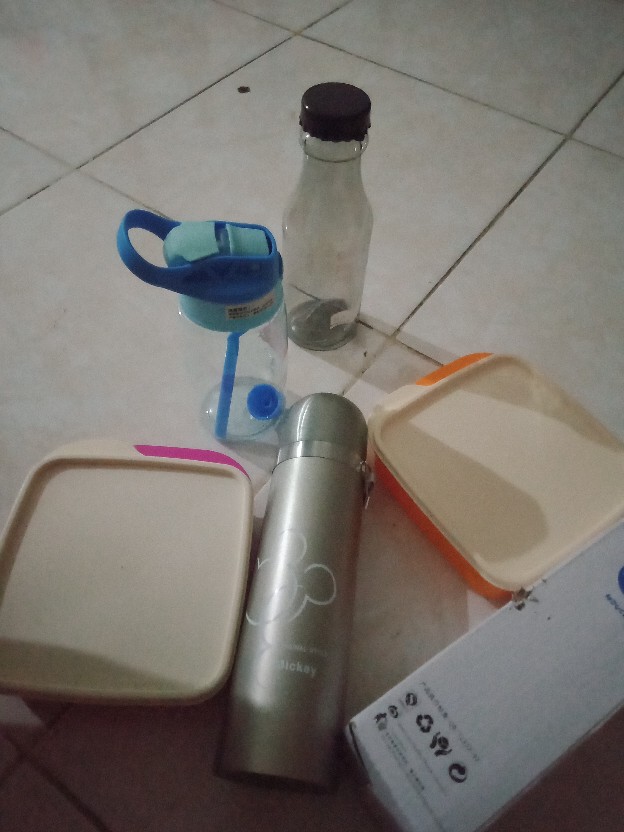 Lunch Box / Tempat Makan / Kotak Makan Sekat Clio Yokohama Per Buah