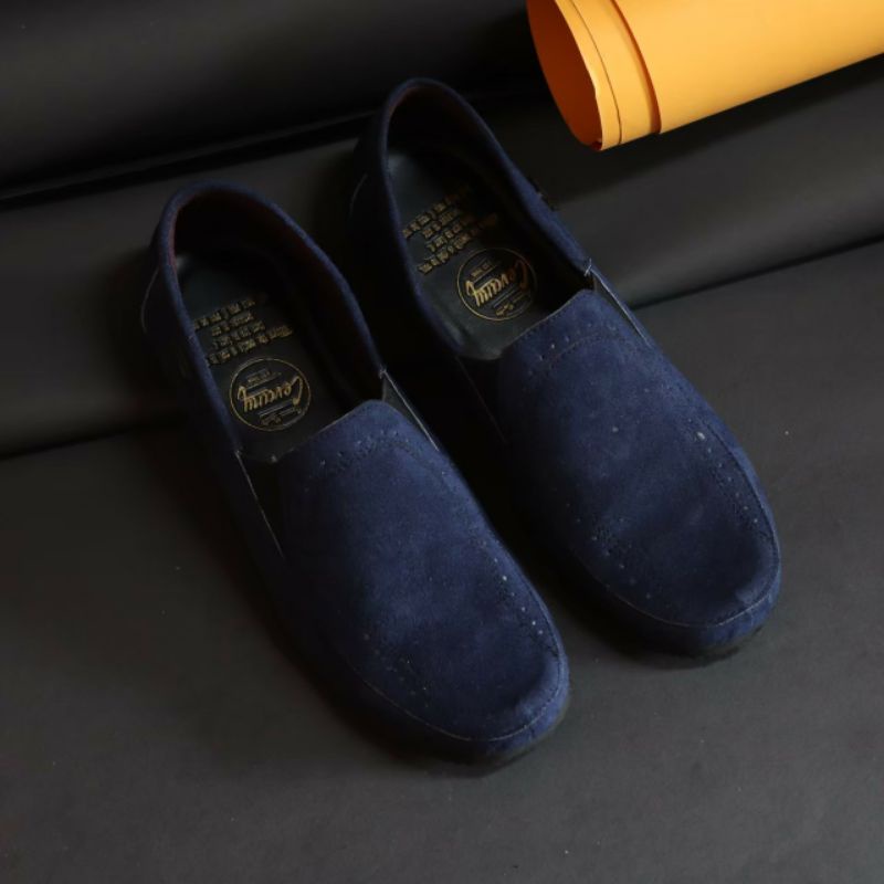 bungkusuku jester - Sepatu Kasual Pria Slip On Casual Kulit Suede Slop Santai Kerja Formal Modern Trendi