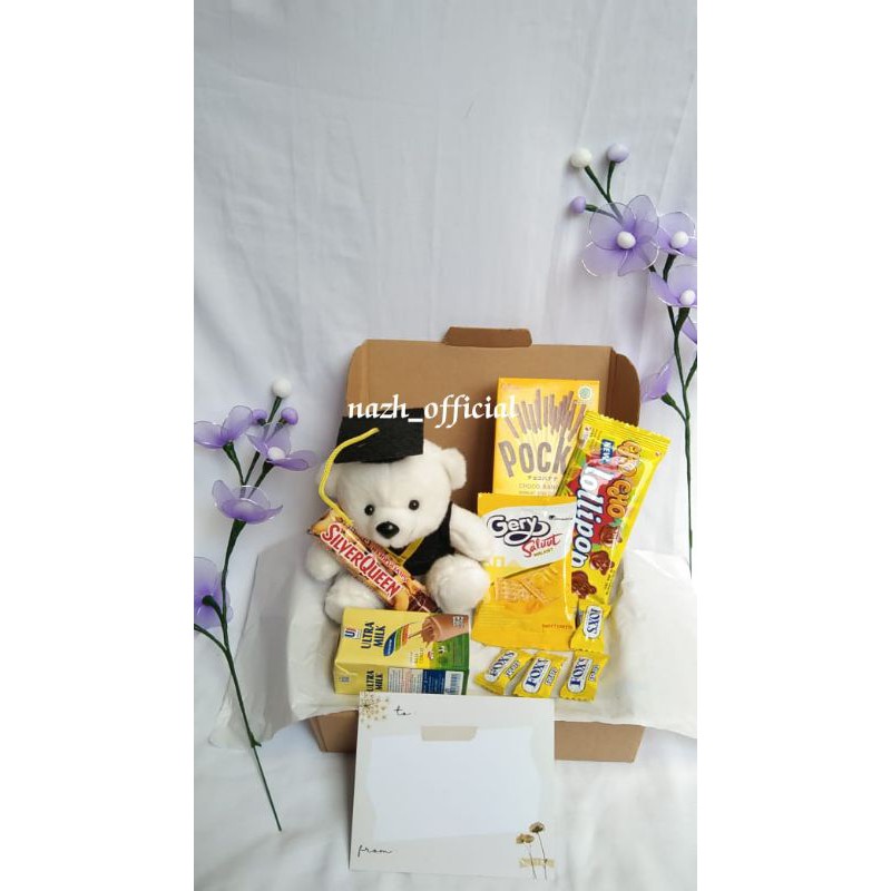 SNACKBOX WISUDA/ HAMPERS SNACKBOX BONEKA/ KADO ULTAH/ KADO WISUDA PAKET KUNING