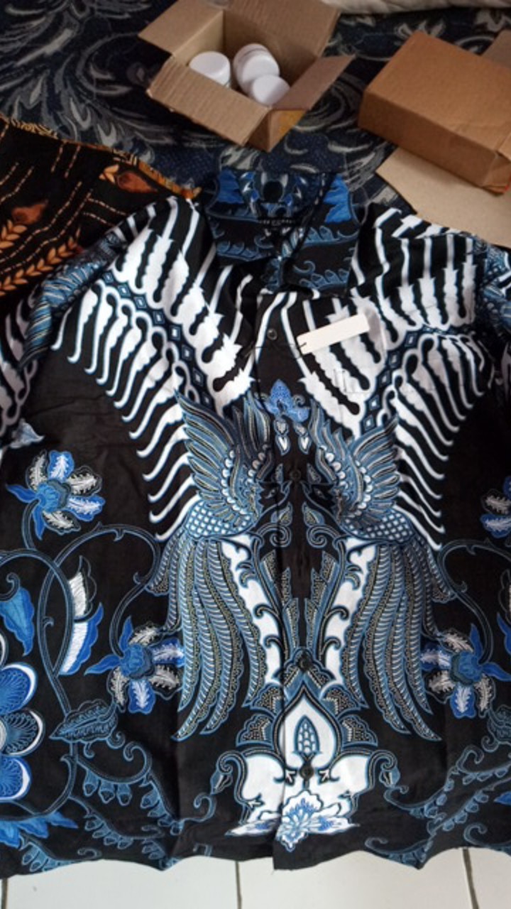 Kemeja Batik Slimfit Pria Cbl 1082