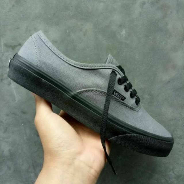 SEPATU43 VANS AUTHENTIC FULL BLACK HITAM POLOS WHITE PUTIH OLDSKOOL ERA SK8 PREMIUM BNIB ICC IFC DT