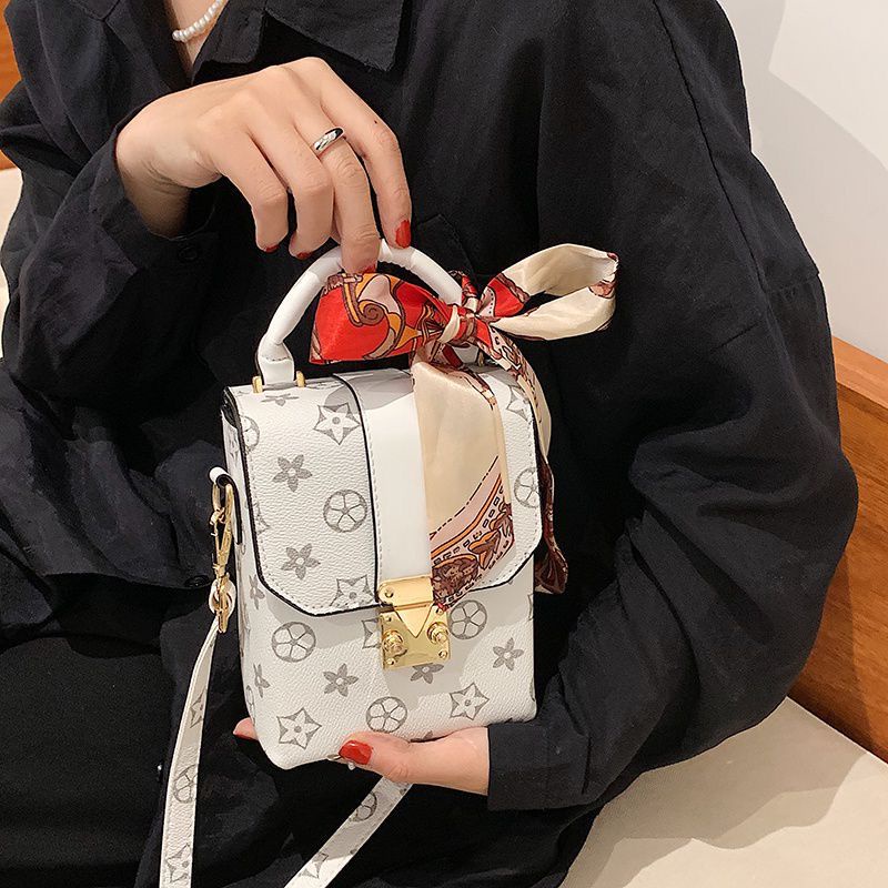 TAS SELEMPANG WANITA TERMURAH E5841 JAKARTA IMPORT