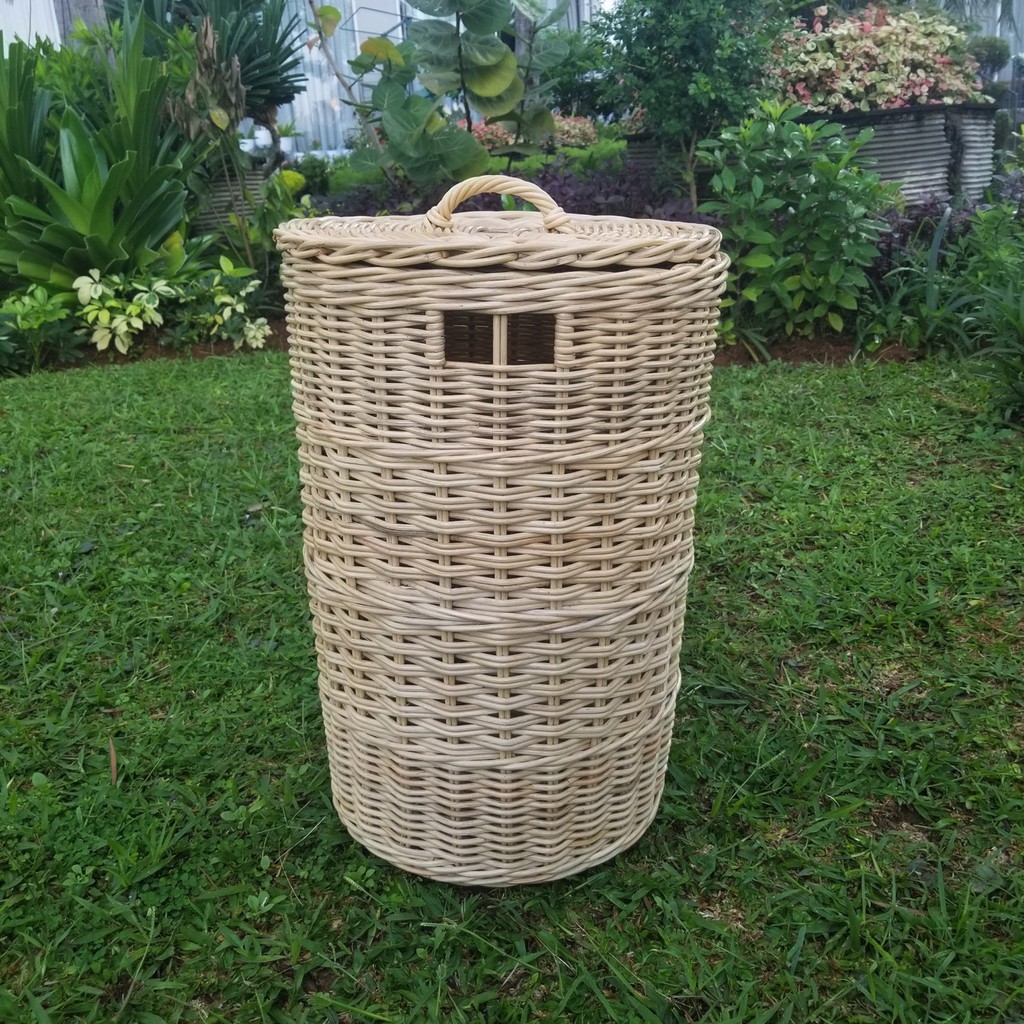 Kerajinan Tangan Rotan - Keranjang Baju Tutup Tinggi - 35x35x49cm