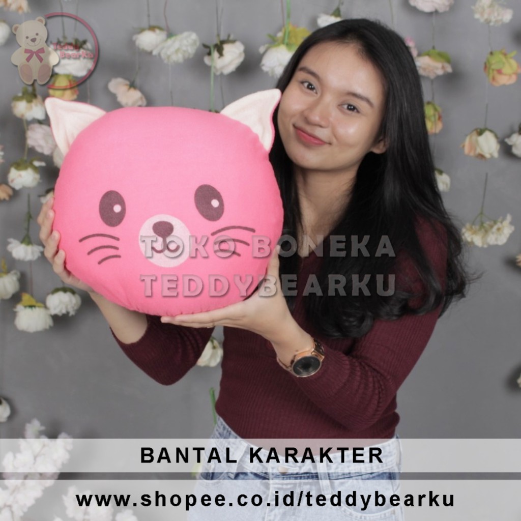 TERMURAH! BANTAL KARAKTER LUCU 30CM PANDA DORAEMON STITCH HELLO KITTY SPONGEBOB MICKEY KEROPI POOH