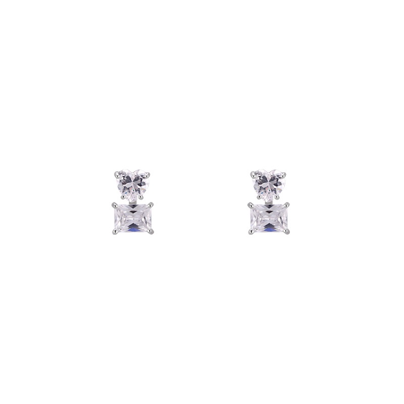 Anting Stud 925 Silver Needle Bentuk Hati Aksen Berlian Untuk Wanita