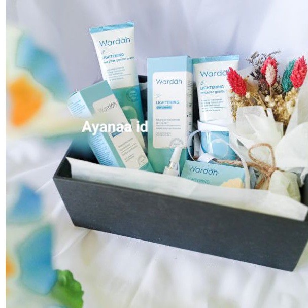 KADO HAMPERS ULANG TAHUN MAKE UP SKINCARE WARDAH BOX HAMPERS KADO WISUDA